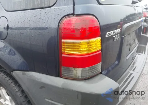 2004 Ford Escape Xlt из США, поврежденный, VIN 1FMYU93154DA19671